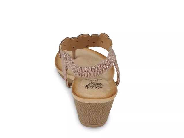 Chloe shop valentine wedge