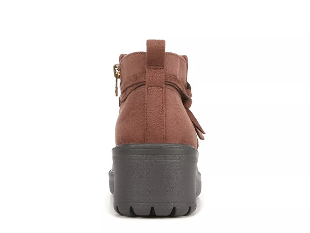 Bzees best sale boots dsw