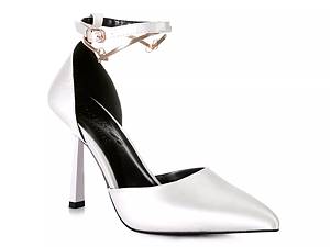 Black and white store pumps dsw