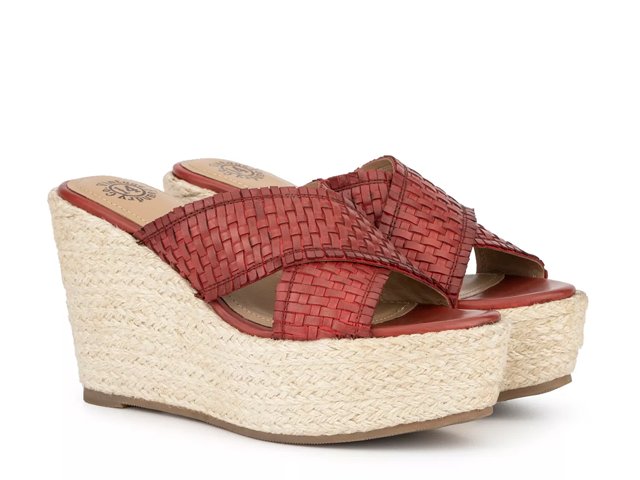Red wedges best sale dsw