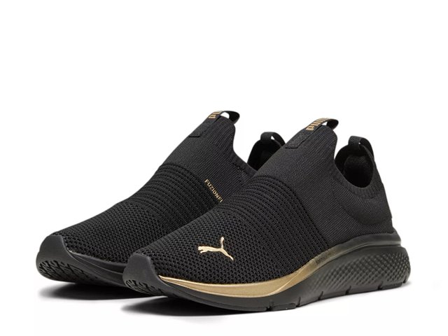 Puma slide outlet on sneakers