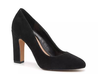 Vince camuto best sale black pumps