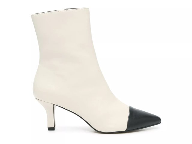 Adrienne vittadini gail bootie sale