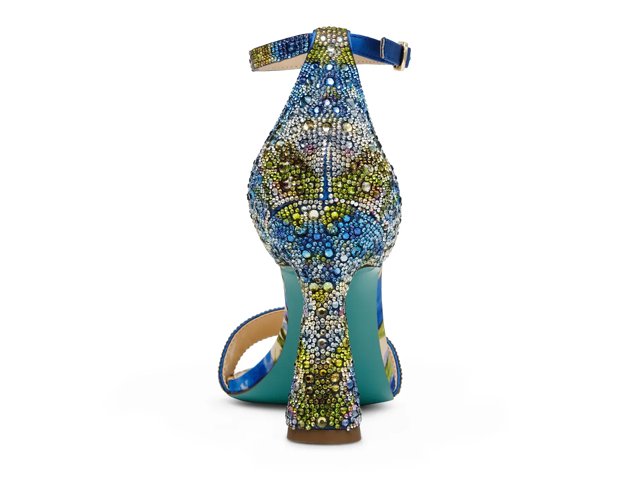 Dani Sandal