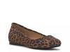 Me too halle ballet flat clearance leopard