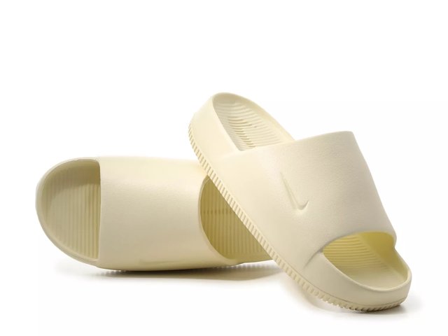 Nike sandals dsw deals