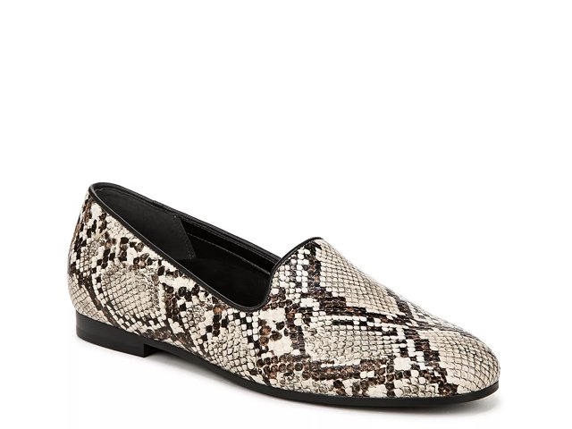 Vionic Willa II Loafer - Free Shipping | DSW