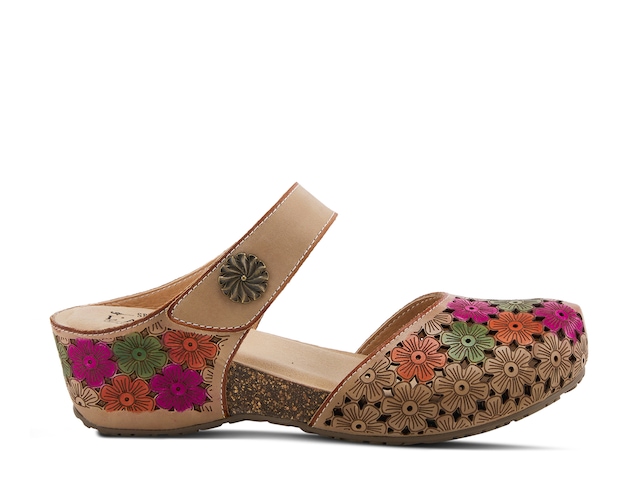 L'Artiste by Spring Step Spikey Clog - Free Shipping | DSW