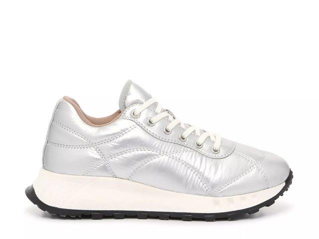 Dsw cheap silver sneakers