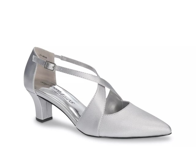 Easy street silver pumps best sale
