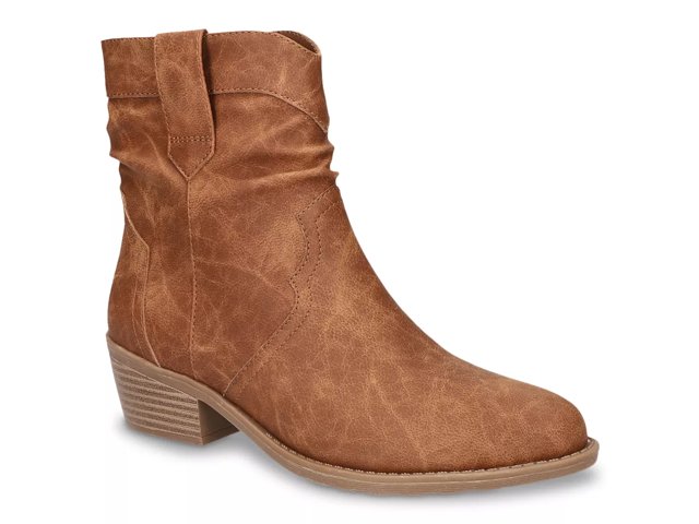 Donald pliner jae bootie 2025