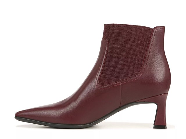 Low heel best sale booties dsw