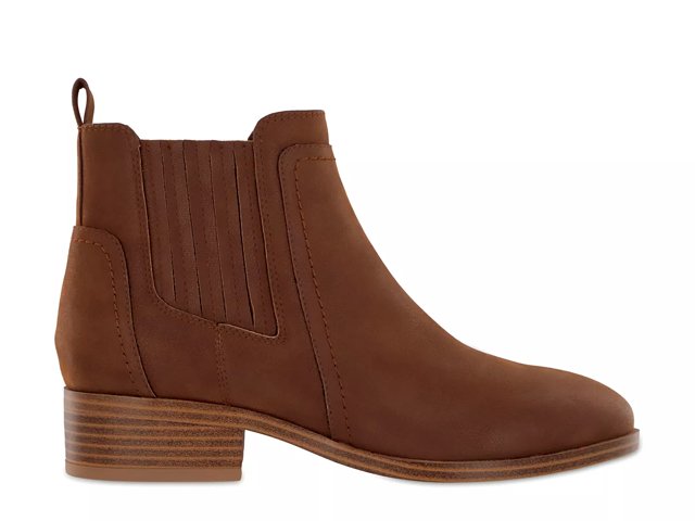 Mia shop booties dsw
