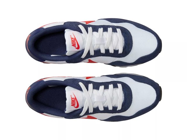 Nike md runner red sale