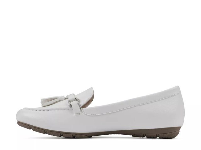 Dsw store white loafers