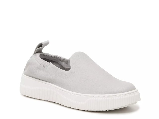 Sofft slip on sneakers cheap