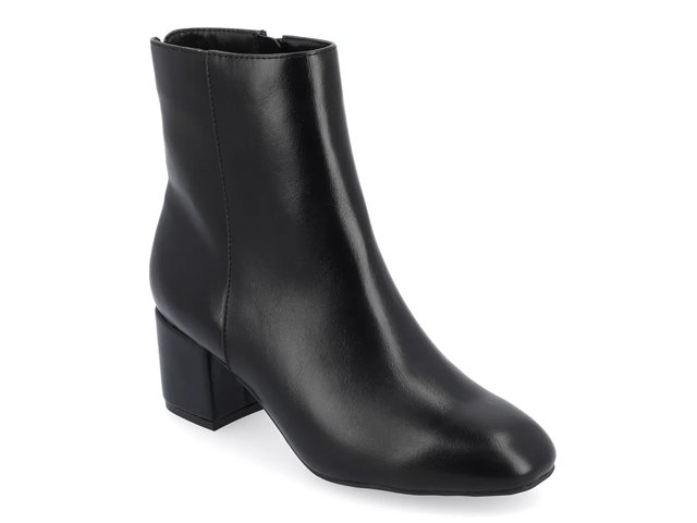 Journee collection jordyn bootie top