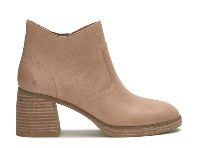 Lucky deals boots dsw