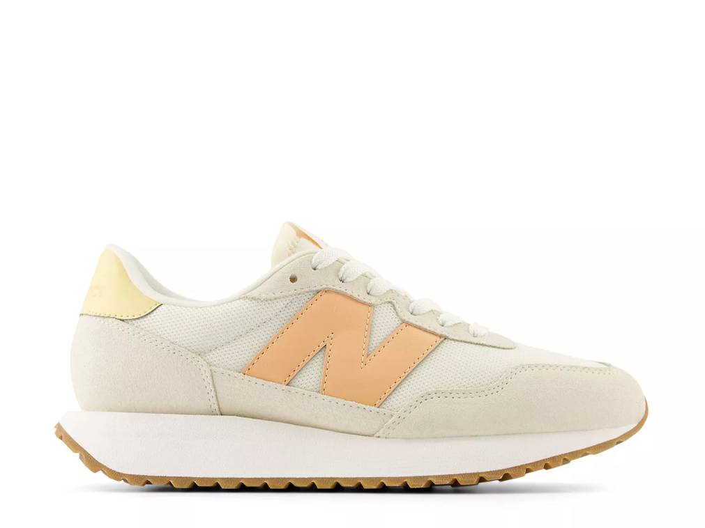 Women's New Balance DSW