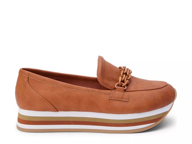 Coconuts slip outlet on sneakers