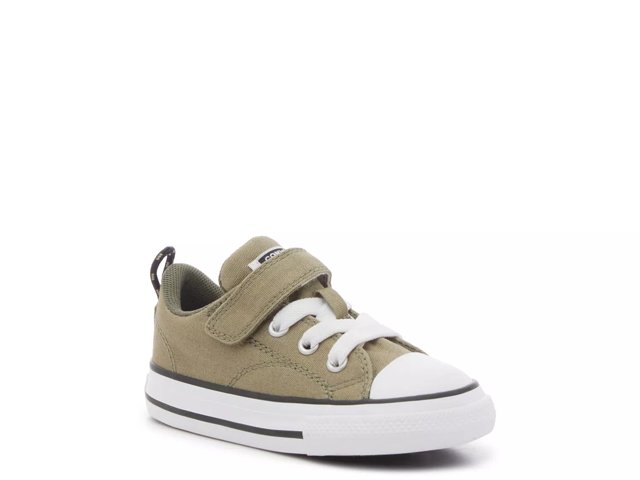 Kids converse star player sale
