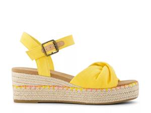 Click to shop women's TOMS at DSW Designer Shoe Warehouse