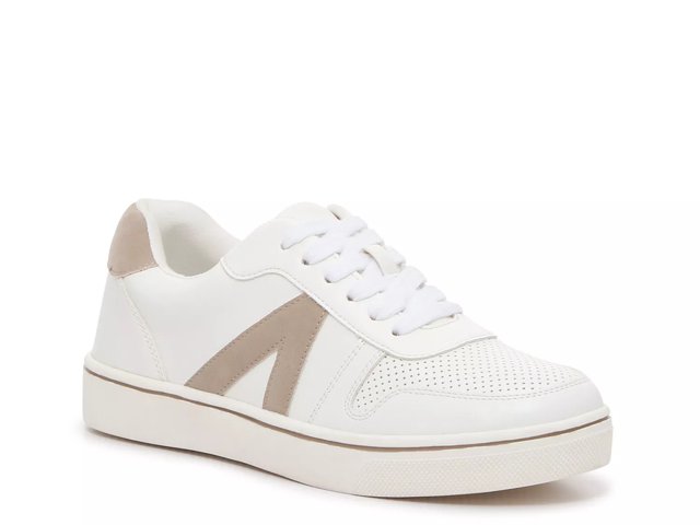 Mia dsw outlet