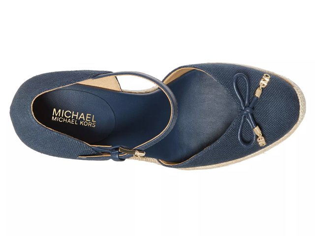 Michael kors on sale flip flops dsw