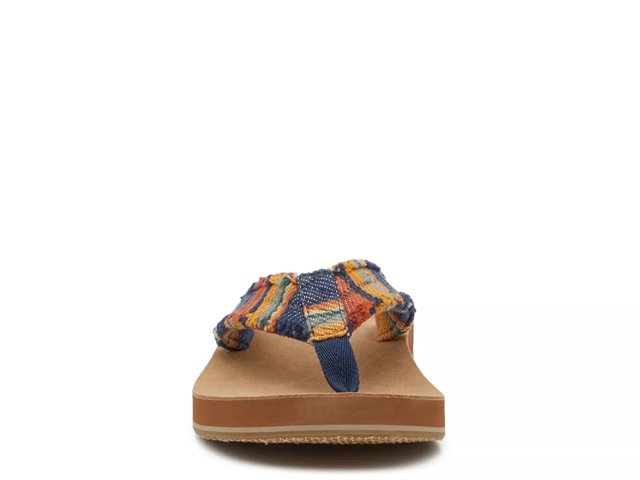 Sanuk 10 off sales