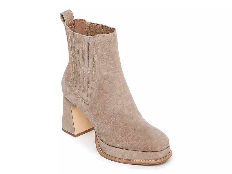 Nicola 2025 heel boot