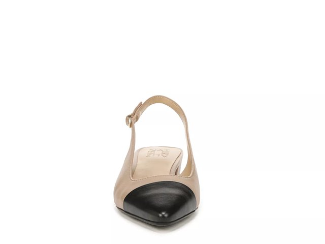 naturalizer banks pump