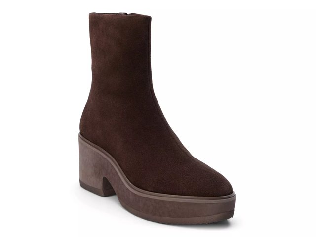 Jessie platform discount slip on