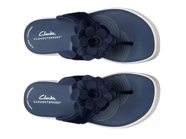 Clarks Cloudsteppers Drift Flora Wedge Sandal