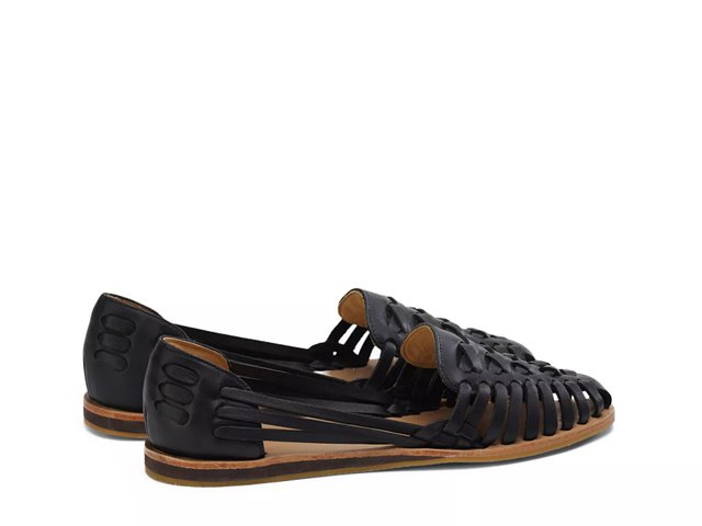 Dsw huaraches top