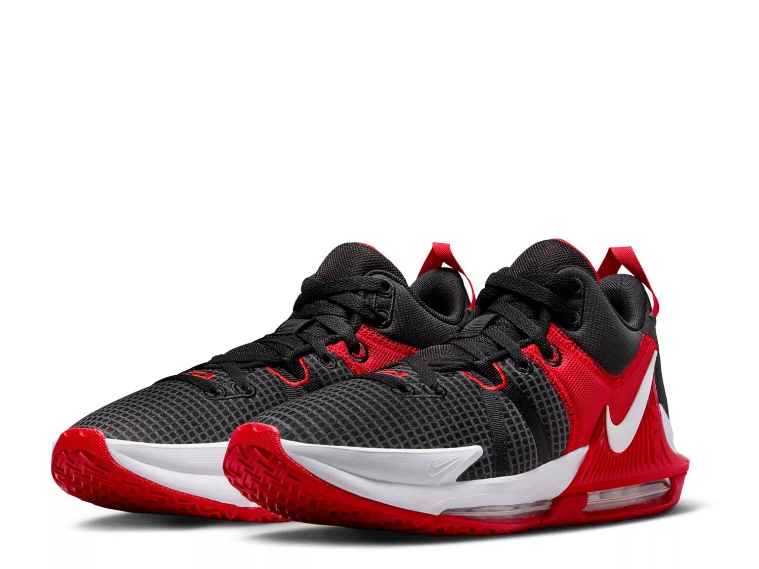 LeBron Witness 7 Basketball Sneaker