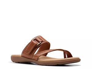 Dsw ladies best sale flat sandals