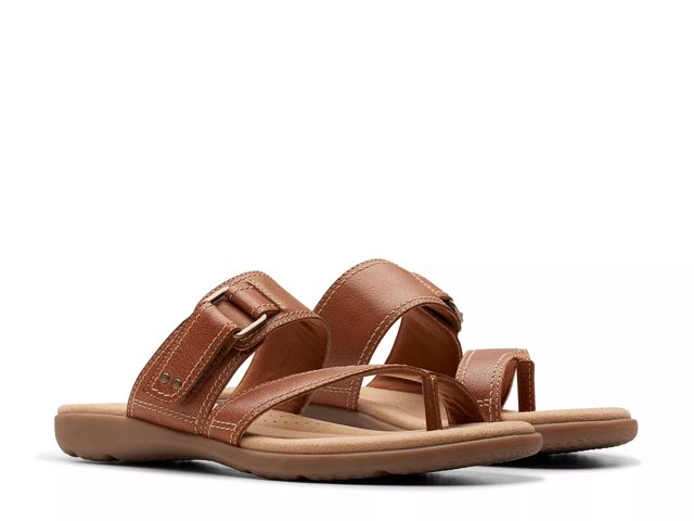 Very clarks sandals deals