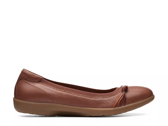 Clarks Women s Meadow Rae Flats Tan Brown Size 8.5 Leather