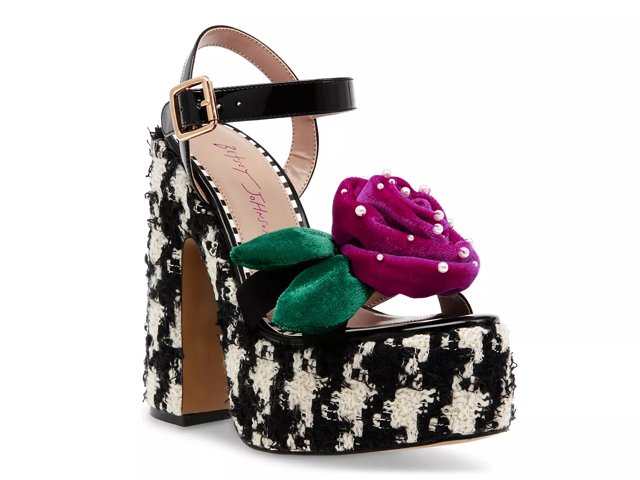 Betsey johnson hotsell sandals dsw