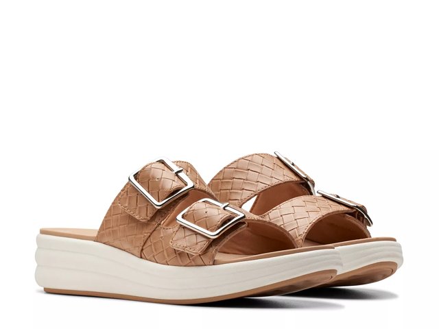 Clarks cloudsteppers discount sandals dsw