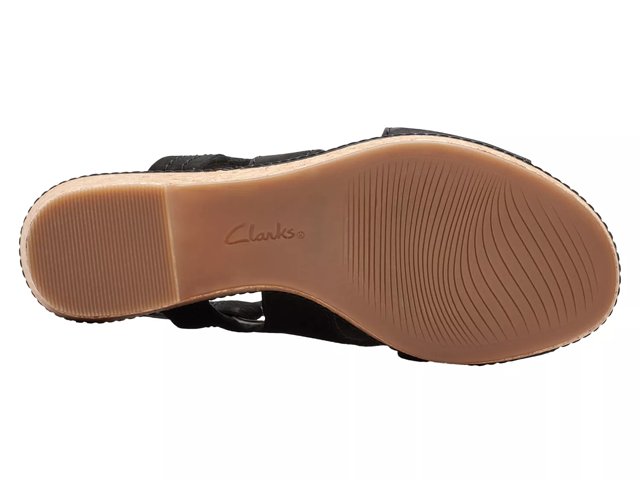 Clarks Giselle Loop Sandal