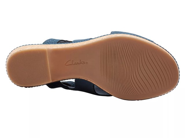 Clarks Giselle Loop Sandal