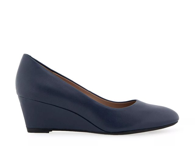 Aerosoles Iris Wedge Pump
