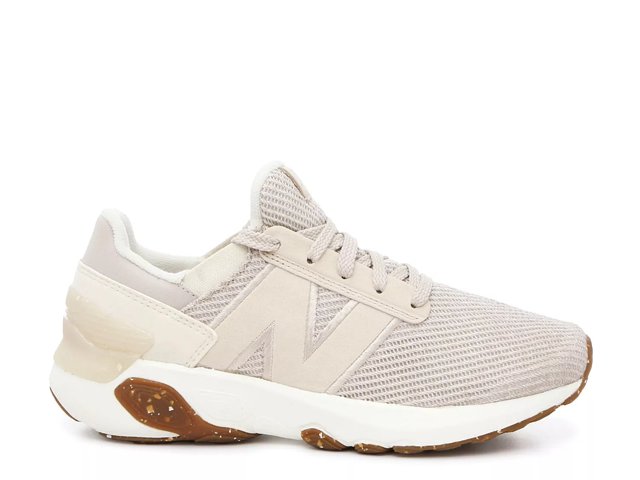 NEW BALANCE WOMEN'S MORE V4 - The Running Well Store