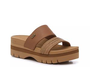 Closed toe best sale sandals at dsw