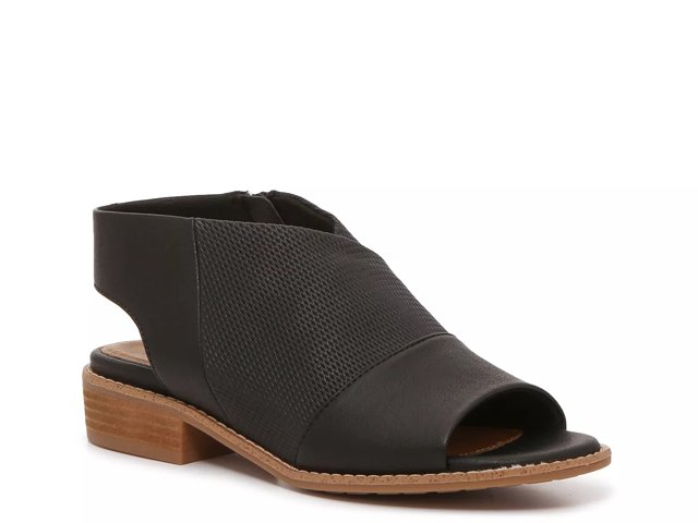 Naturalizer revivalist Womens Nella