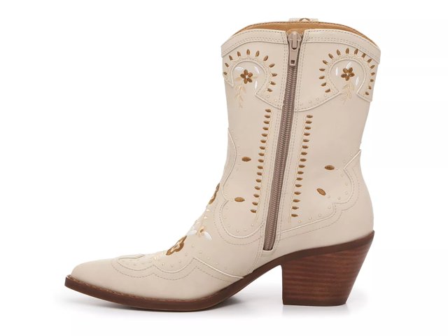 Dsw embroidered boots hotsell