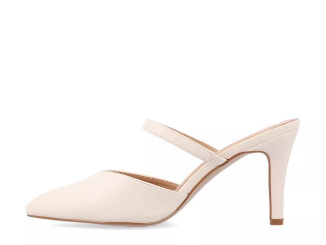 Journee Collection Yvon Pump