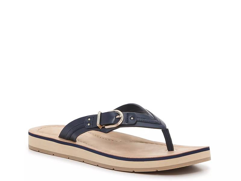 Shop Women s Flat Sandals DSW