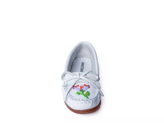 新作 Minnetonka Ziigwan Waabigwan スリッポン 新作 Minnetonka Ziigwan Waabigwan スリッポン (Minnetonka